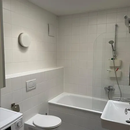 Moderner Stadtbungalow Mit 2 Terrassen Und Privatem Garten Innsbruck