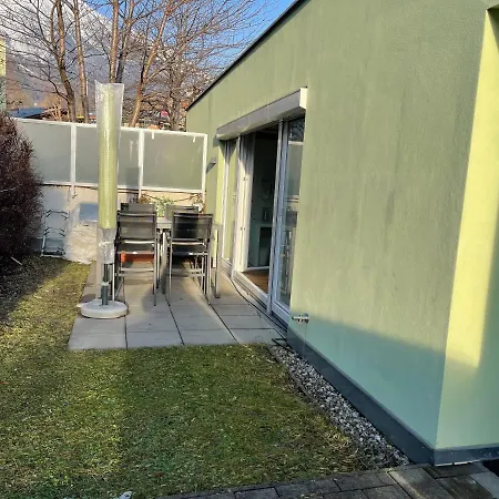 Holiday home Moderner Stadtbungalow Mit 2 Terrassen Und Privatem Garten *