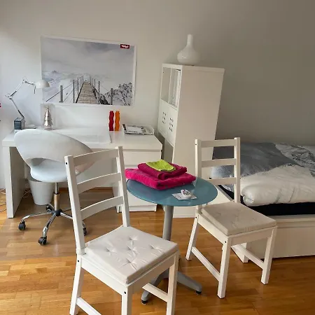 Holiday home Moderner Stadtbungalow Mit 2 Terrassen Und Privatem Garten