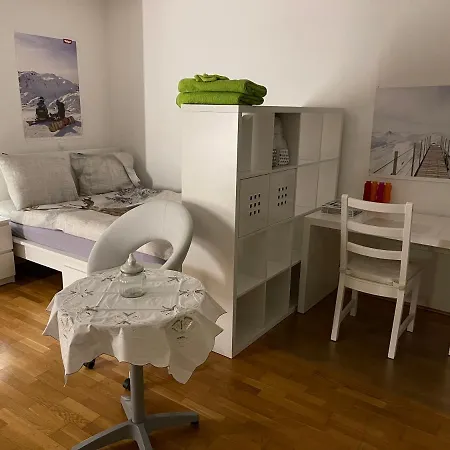 Holiday home Moderner Stadtbungalow Mit 2 Terrassen Und Privatem Garten *