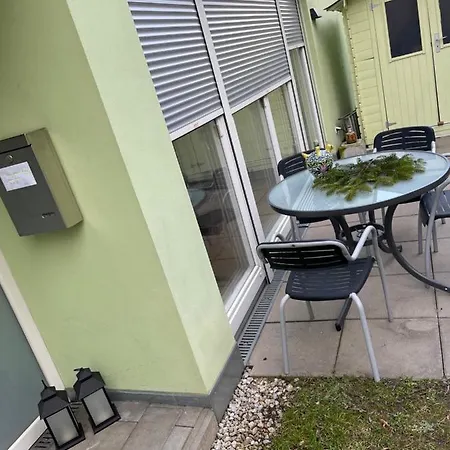 Moderner Stadtbungalow Mit 2 Terrassen Und Privatem Garten
