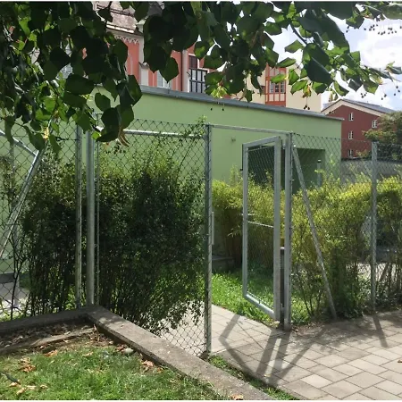 Moderner Stadtbungalow Mit 2 Terrassen Und Privatem Garten